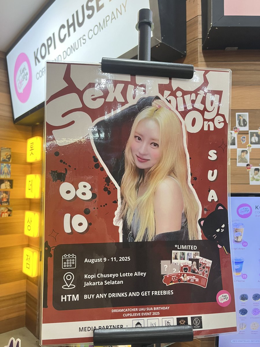 fukutaijo's tweet photo. 👑 HAPPY BIRTHDAY TO OUR QUEEN KIM BORA 👑

habis piknik terbitlah ngupi. makasih admin @darisomdut yang udah ngadain event ini 🥰

#SexyThirtyOne #SuaDay #darisomdut_event https://t.co/vqklv0wYvU