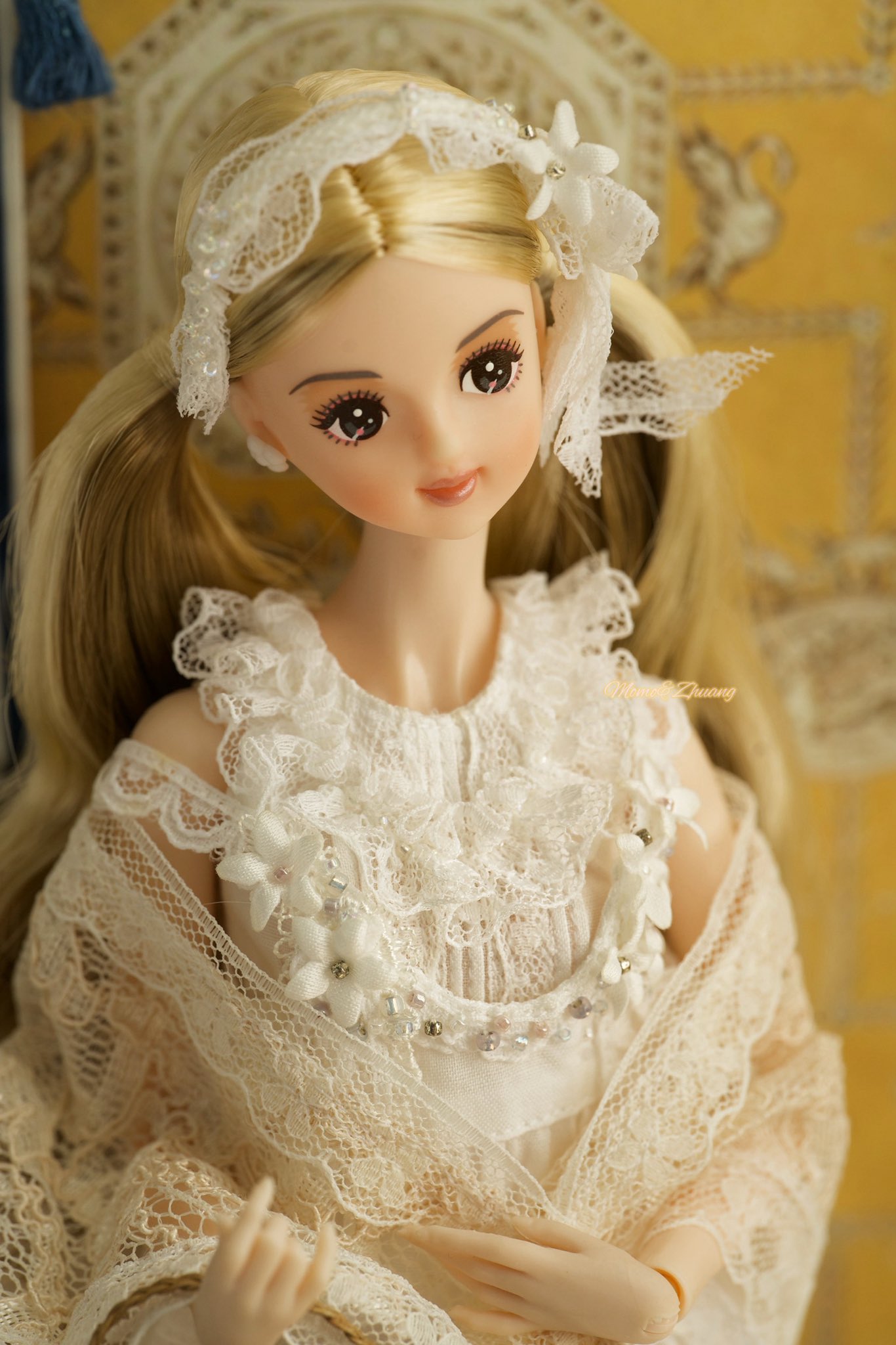 コ*ズ様 ジェニーフレンド27cmドール服　黄色♡レースとギャザーのドレス m74770677644_1.jpg?1725154534