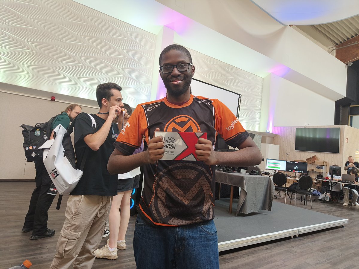 I won Granblue at Crossover!  It was really stacked so I'm glad I won it! got some points on the board for this AWT! Cag is strong...