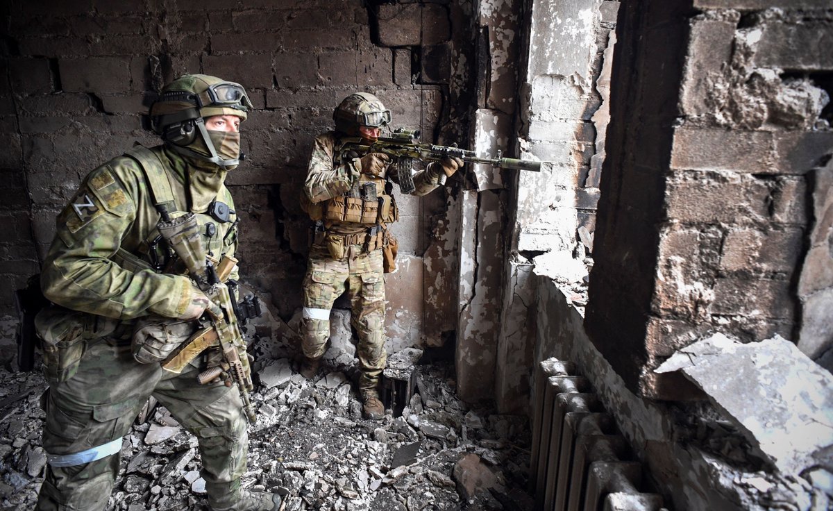 THEEURASIATIMES's tweet photo. Op Stream’s bold pipeline tactic stunned Ukraine, with Russia’s Gerasimov crediting it for collapsing Ukrainian defenses. 

Kyiv now acknowledges being unprepared. #OperationStream #MilitaryHistory https://t.co/HTsIpxmrPm