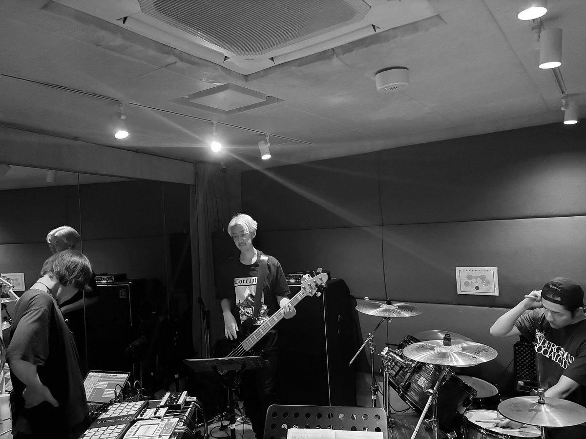 久々全体リハ（ワッキーさん退院おめ）

昨夜から限定数で8月30日（土）YOKOHAMA DADAの追加チケット発売しております、早速追加分も半数切りました
tiget.net/events/421347

#yokohamadada