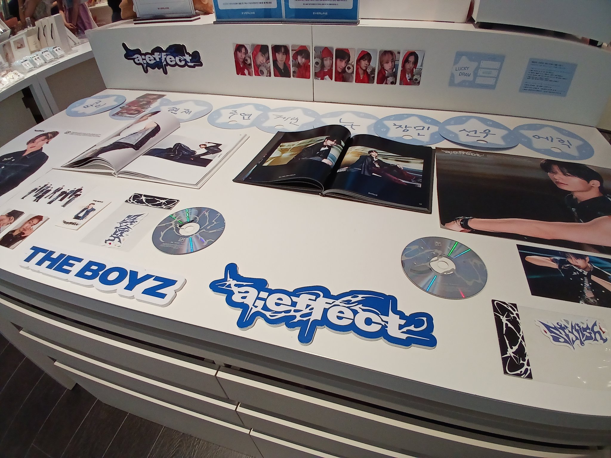 ヨンフン　THEBOYZ　エバーライン　ラキドロ　猫耳 ヨンフン THE BOYZ everline 猫耳 トレカ ラキドロ - メルカリ