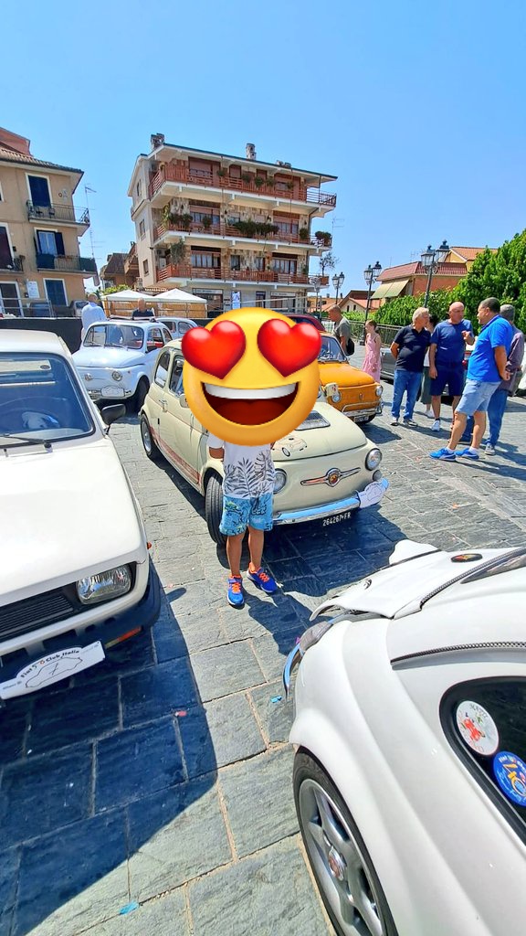 lucananni1010's tweet photo. #nipotino ...❣️❣️ #carlover come zio Luca #ClassicCars https://t.co/kId0CEHWiY