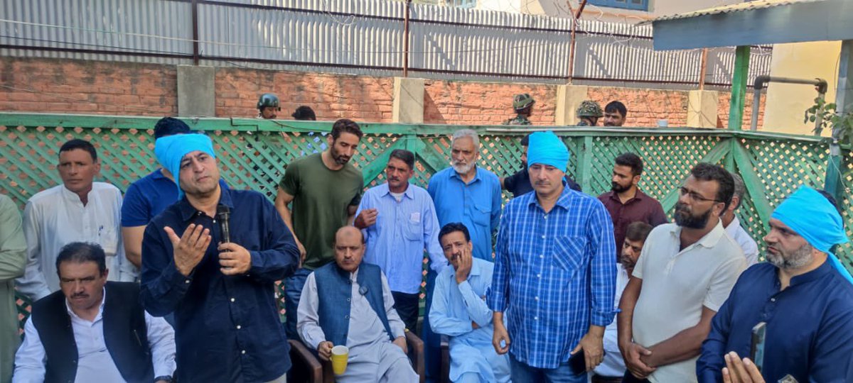 Gulistan News (@gulistannewstv) on Twitter photo Sajad Lone chairs felicitation ceremony of Peoples Conference leaders entrusted with key organisational roles
<a href="/sajadlone/">Sajad Lone</a> Sajad Lone chairs felicitation ceremony of Peoples Conference leaders entrusted with key organisational roles
<a href="/sajadlone/">Sajad Lone</a>