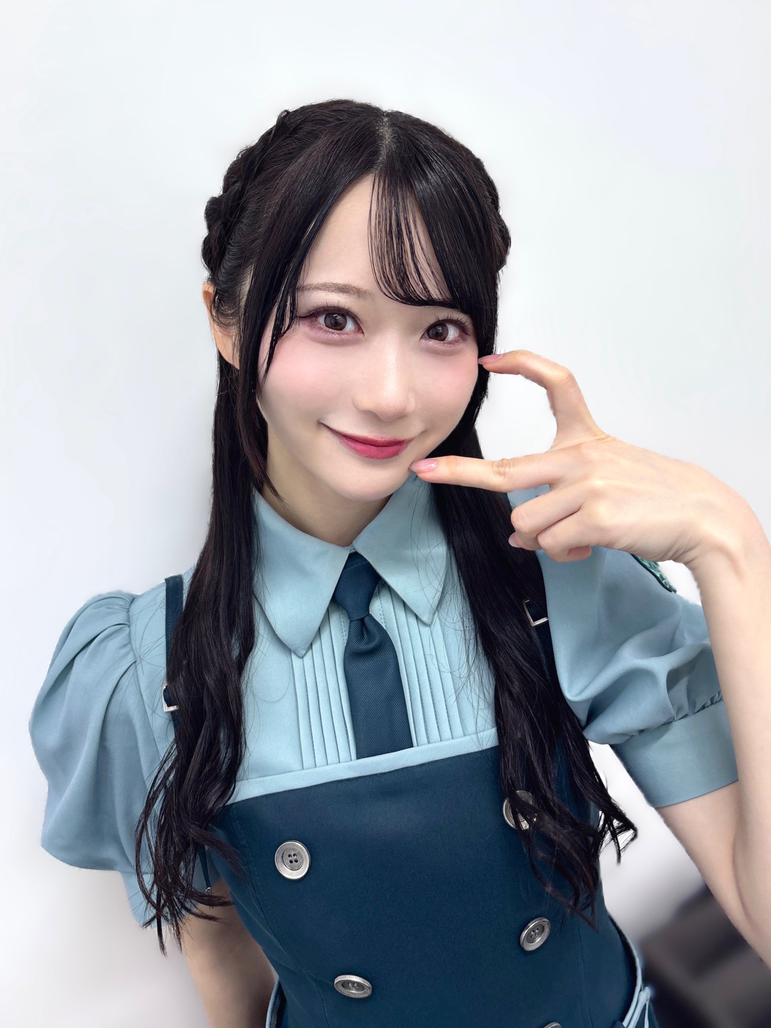 Rain tree 橋本真希 1stシングル衣装 直筆生写真 橋本 真希 （Rain Tree） - プロフィール - SHOWROOM(ショールーム)
