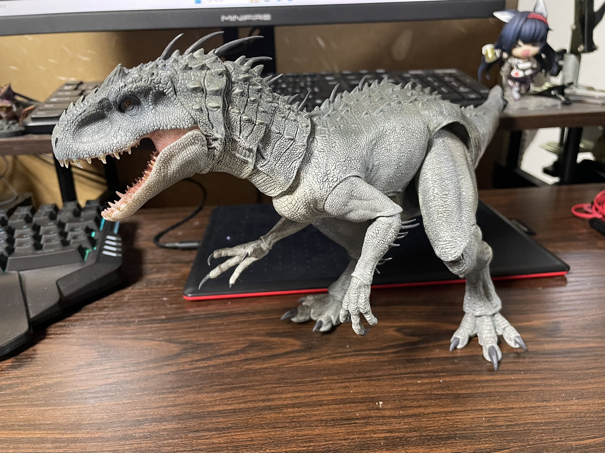 本心楠改 1/35 インドミナスレックス