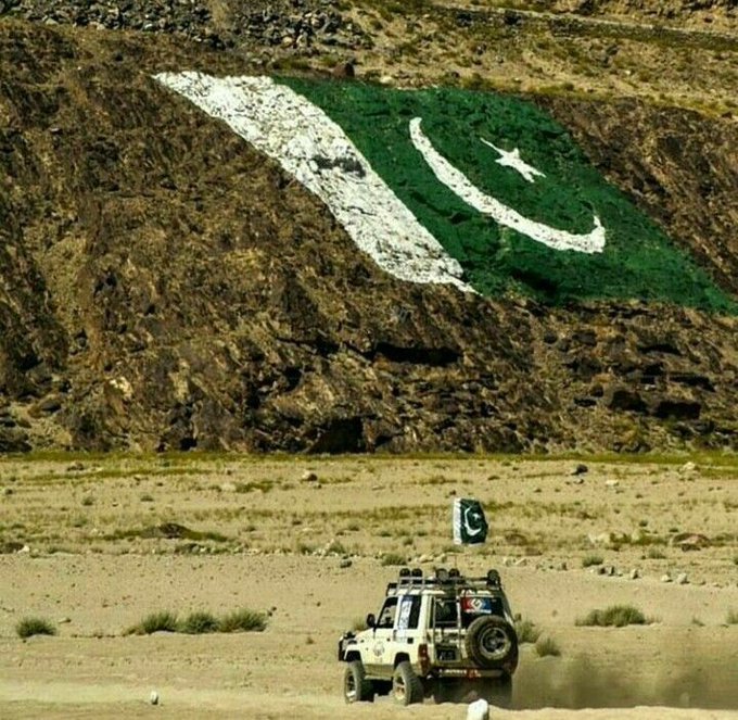 Markhor_101's tweet photo. ایس ایس جی 
ایک ادارہ نہیں بلکہ عظیم قربانیوں کا ایک سمندر ہے 
جس نے مادر وطن کیخلاف ہزاروں طوفانوں کو روک رکھا ہے 
اللہ تعالٰی ہر میدان پر کامیاب و حکمران فرمائے
⚔️🇵🇰⚔️ https://t.co/zmfxlk7hHb