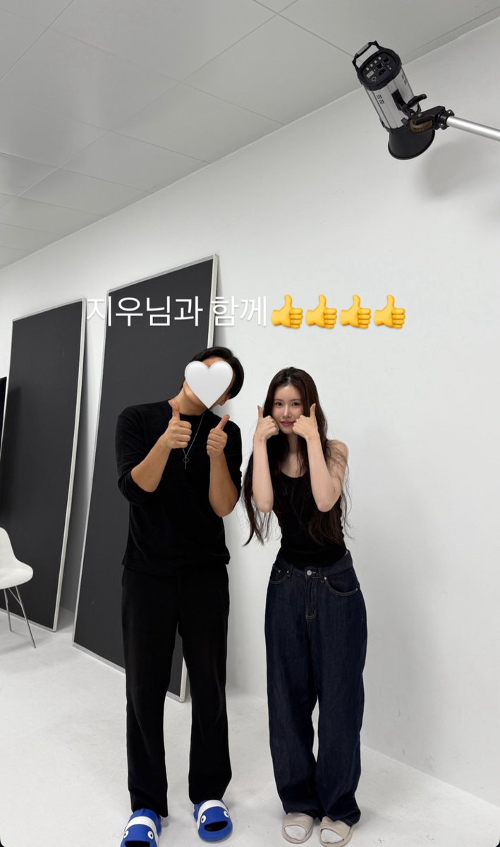 [📸] “With Jiwoo nim👍👍👍👍”

#JIWOO #지우  #SONJIWOO #손지우