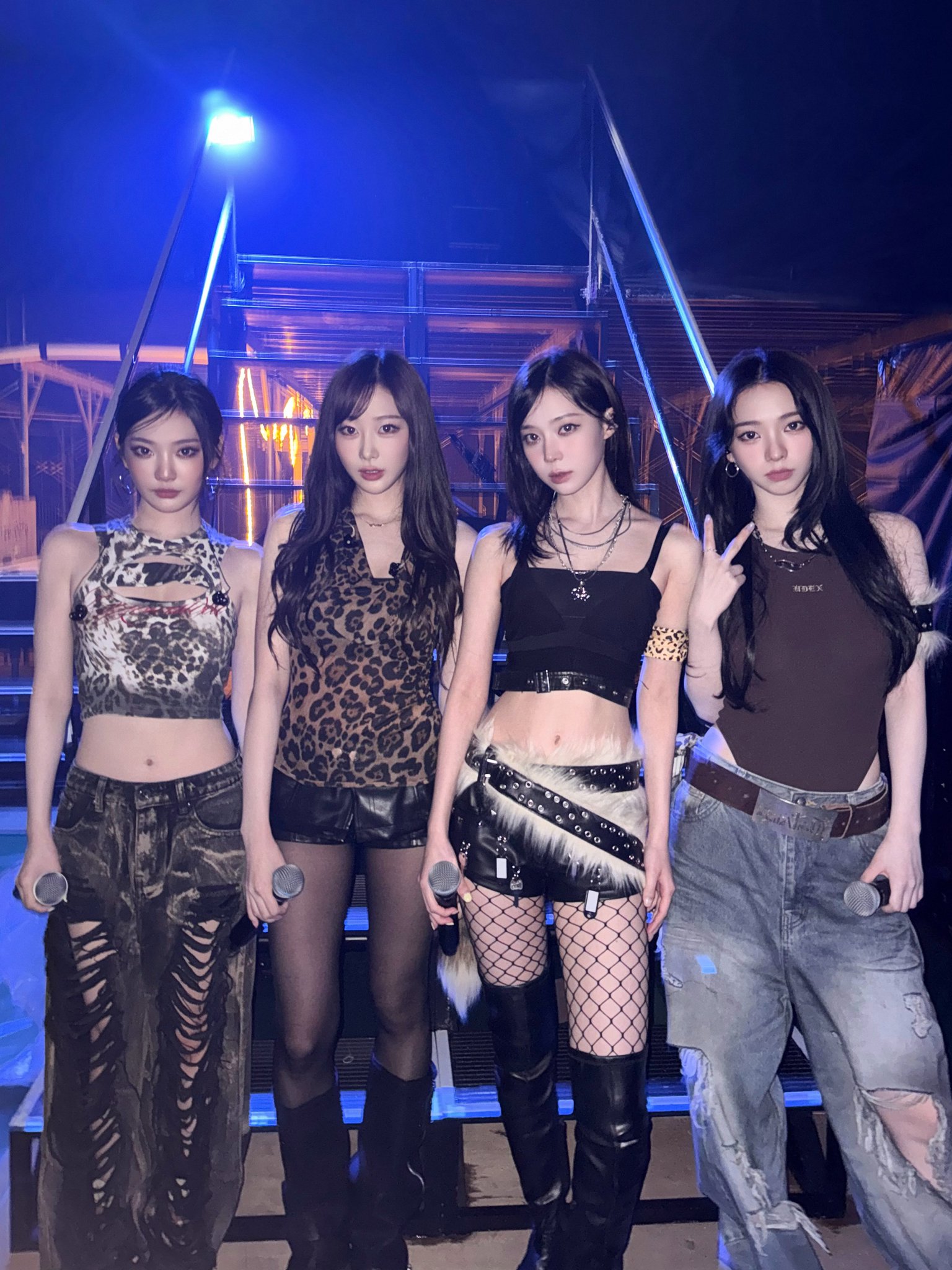 SMTOWN TOKYO ユニフォーム 新品未開封 aespa FbVm9S7aQAATuv2.jpg:large
