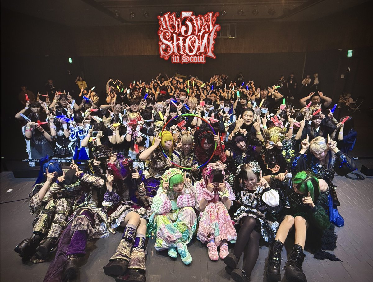 첫 한국에서 주최 공연

😈 MAD 3MAN SHOW 👿

모두, 모여 주셔서 감사합니다！！

#マドメド #マザリ #ちちゃめど