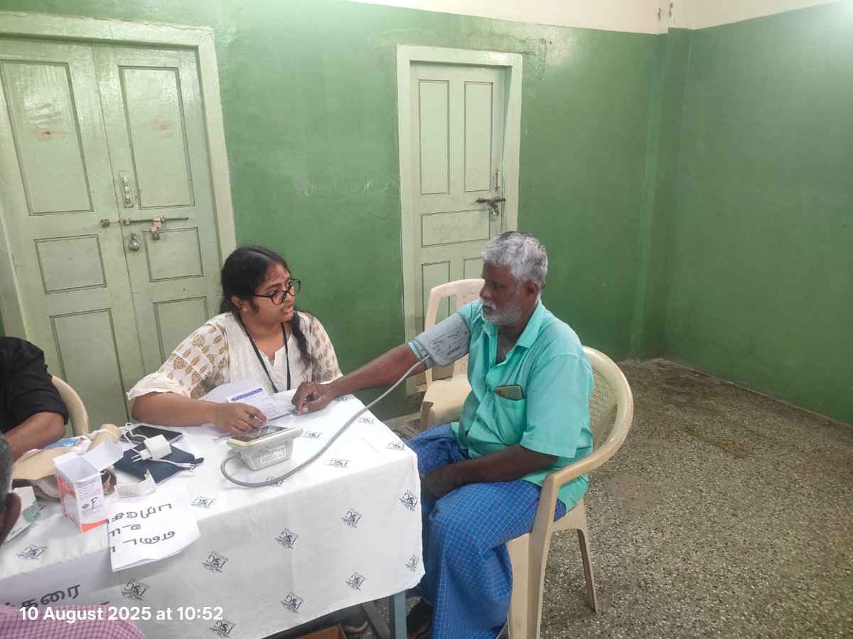 VanathiBJP's tweet image. கோவை மக்கள் சேவை மையம், வோர்ல்ட் மலையாளி கவுன்சில் மற்றும் பி.எஸ்.ஜி மருத்துவமனை இணைந்து நடத்தும் &quot;நலம்&quot; இலவச மருத்துவ முகாம் கோவை தெற்கு தொகுதி வார்டு எண் : 63, சரஸ்வதி நடராஜர் கல்யாண மண்டபத்தில் நடைபெற்றது.

இம்மருத்துவ முகாமில் சுமார் 160 க்கும் மேற்பட்ட பொதுமக்கள் கலந்து…