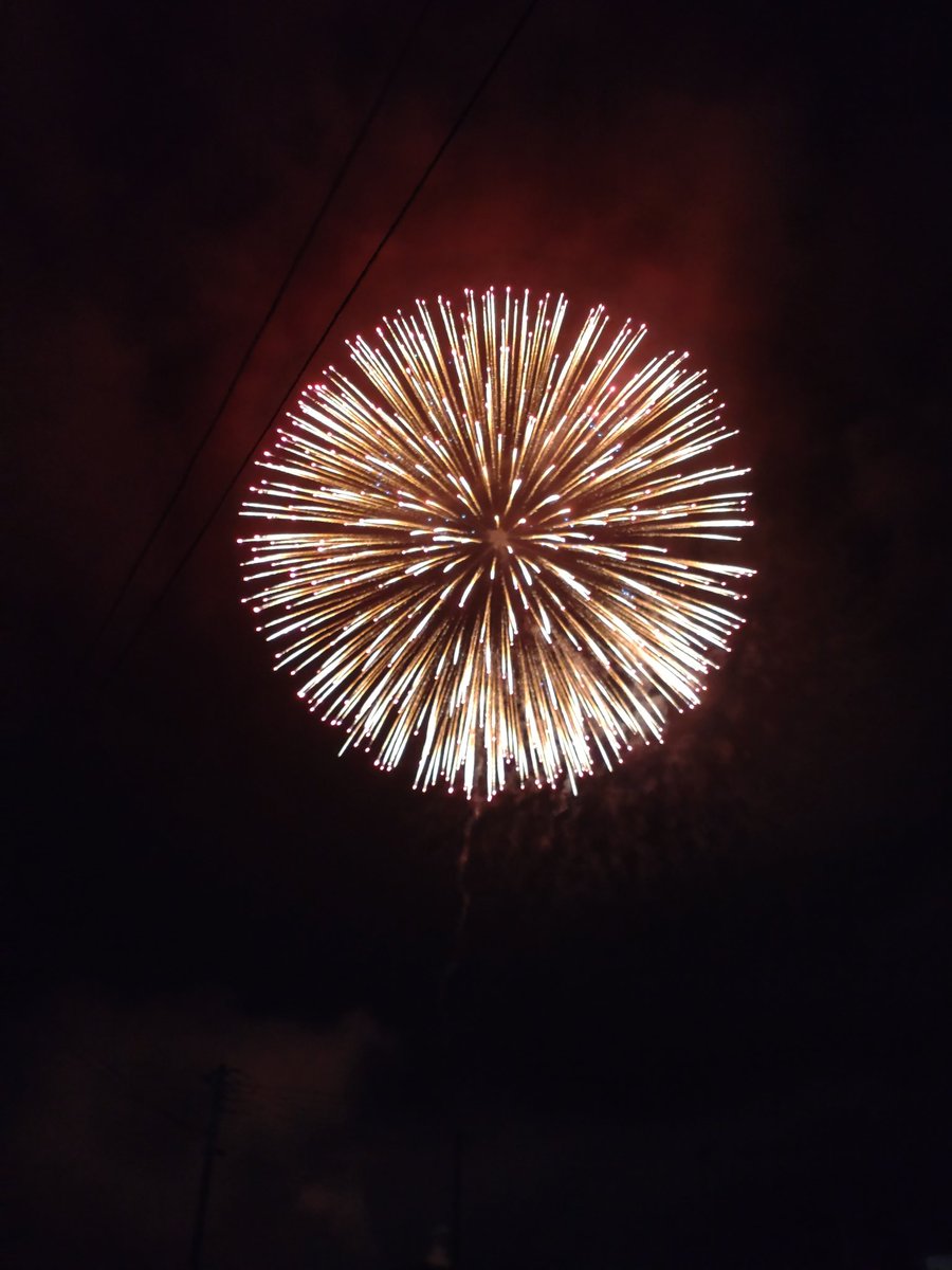 帰省中〜🐤毎年恒例の地元の花火大会に行ってきたのだが、花火って上手に撮るの難しい⋯コツとかあるんかな(10枚中9枚虚無を撮影した📷️🤣)🎆
ここ最近はエペ触らない日はほぼなかったから、数日やらないだけでもう感覚が全て0になってる気がしている⋯😅新シーズンまだ全然満足にやれてないな😅笑