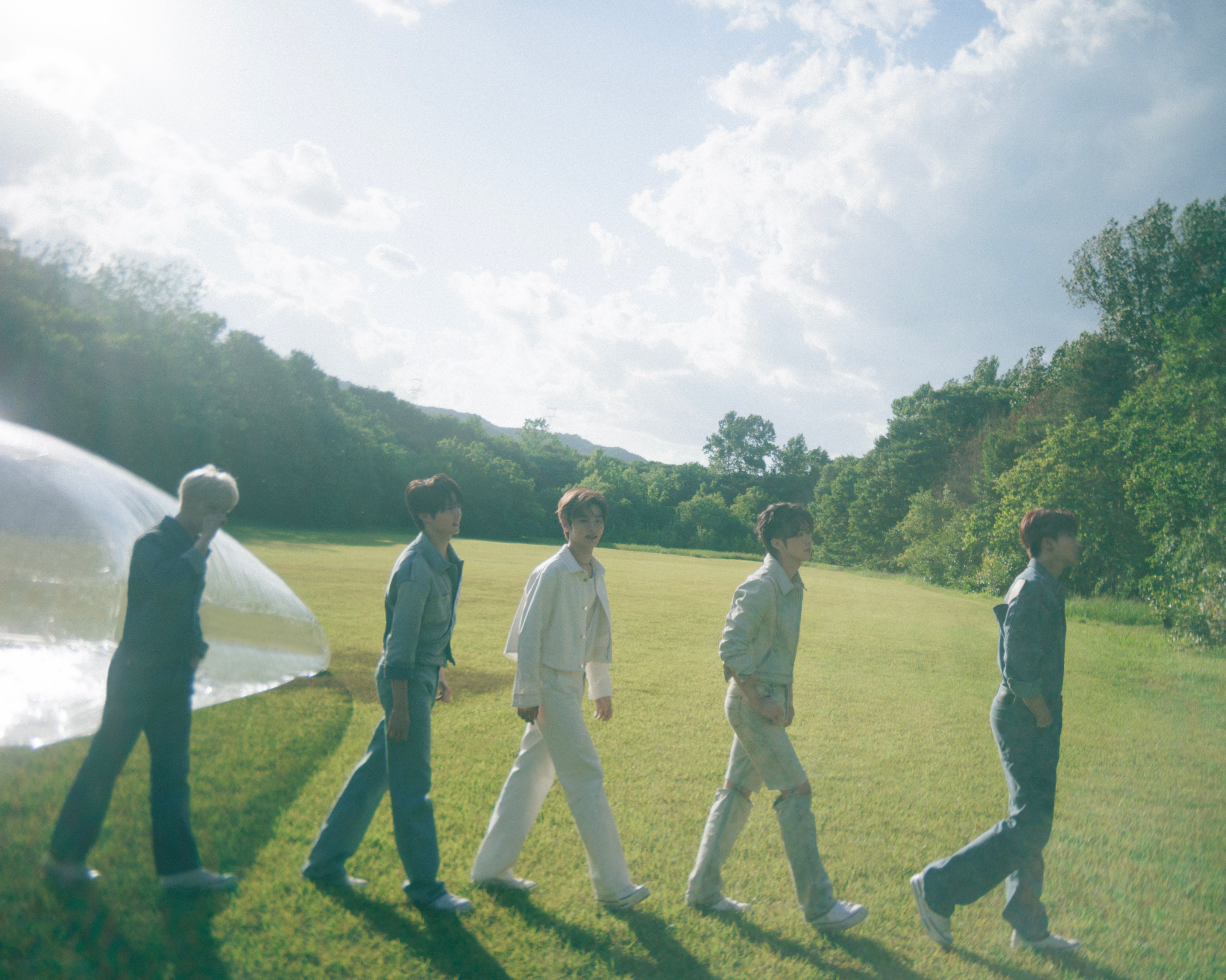 요즘 계절감에 딱 맞는 느낌인 제베원 컨셉포토.jpg | 인스티즈