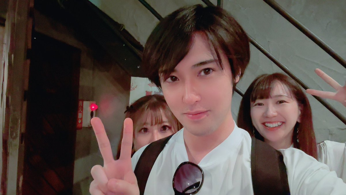 pi0420yo's tweet photo. 昨日は箱庭ノ音、クラスで1番凄いやつありがとうございました🥰🥰素敵な出演者様とあたたかいお客様たちに囲まれて演奏できて幸せでした！打ち上げもバチクソ楽しかったです🍻🍻🍻
来てくれた人達も配信みてくれた人達ありがとう〜🥺💓🥺💓

セトリは４枚目！ https://t.co/Kh4pFXnxnU