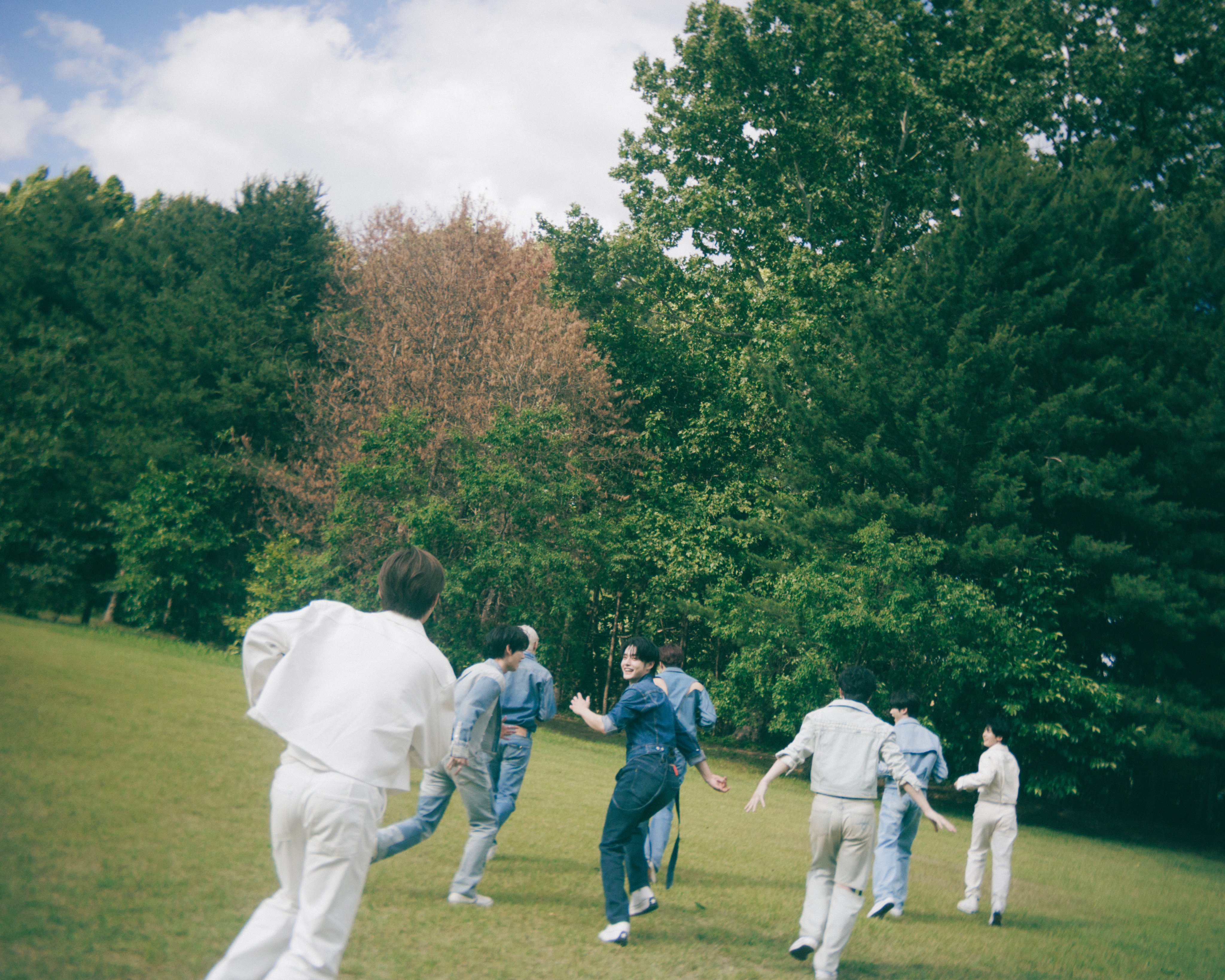 요즘 계절감에 딱 맞는 느낌인 제베원 컨셉포토.jpg | 인스티즈