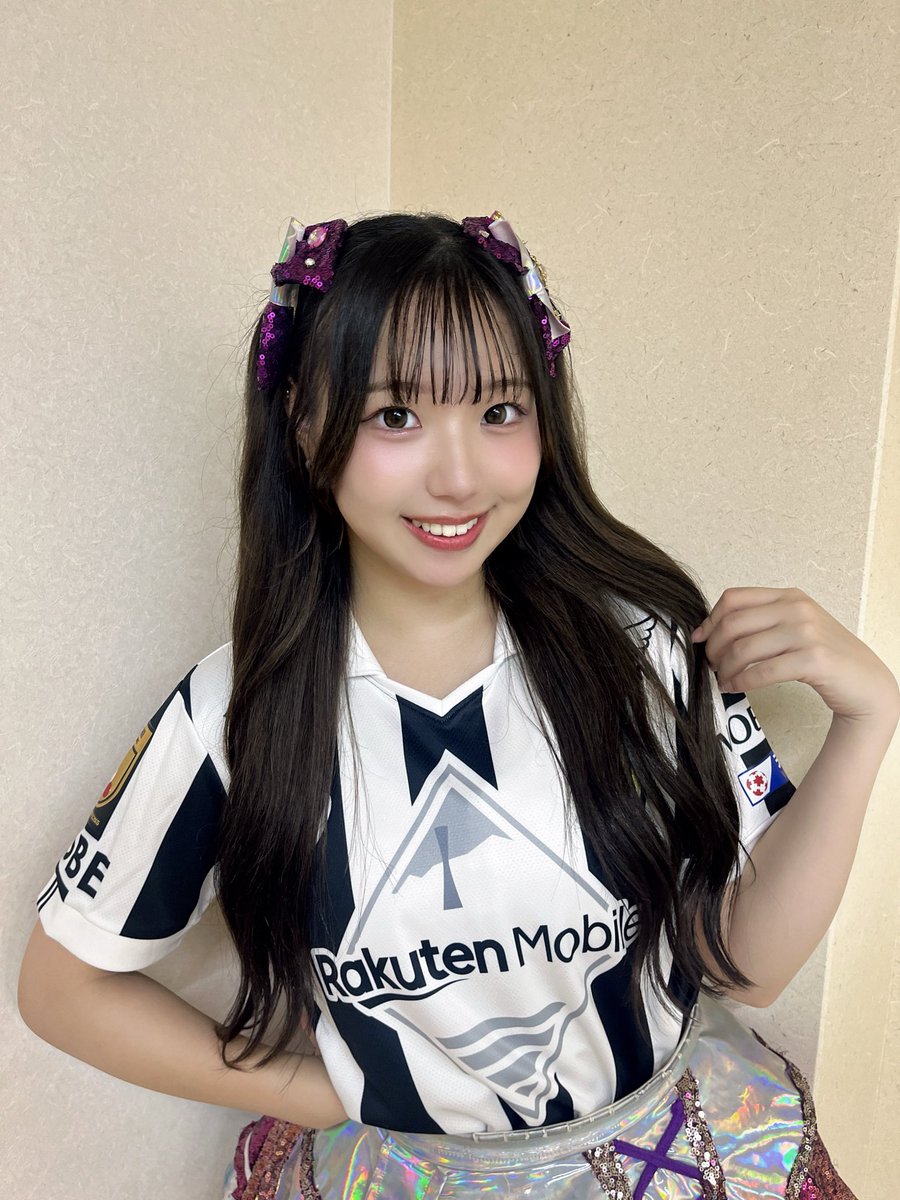 キックオフデスゲーム3日目ありがとう⚽️💞
今日は30周年記念ユニフォームでした😽💜
久々のちゃんとした顔だった🤣

夜の部も日曜日で沢山来てくれて嬉しかったよ🧟‍♀️
初日よりもびっくりさせれたから嬉しかった！笑
脅かすって楽しいね🤣🤣🤣
明日は最終日‼️お昼が時間変更で11:30~13:30になります！