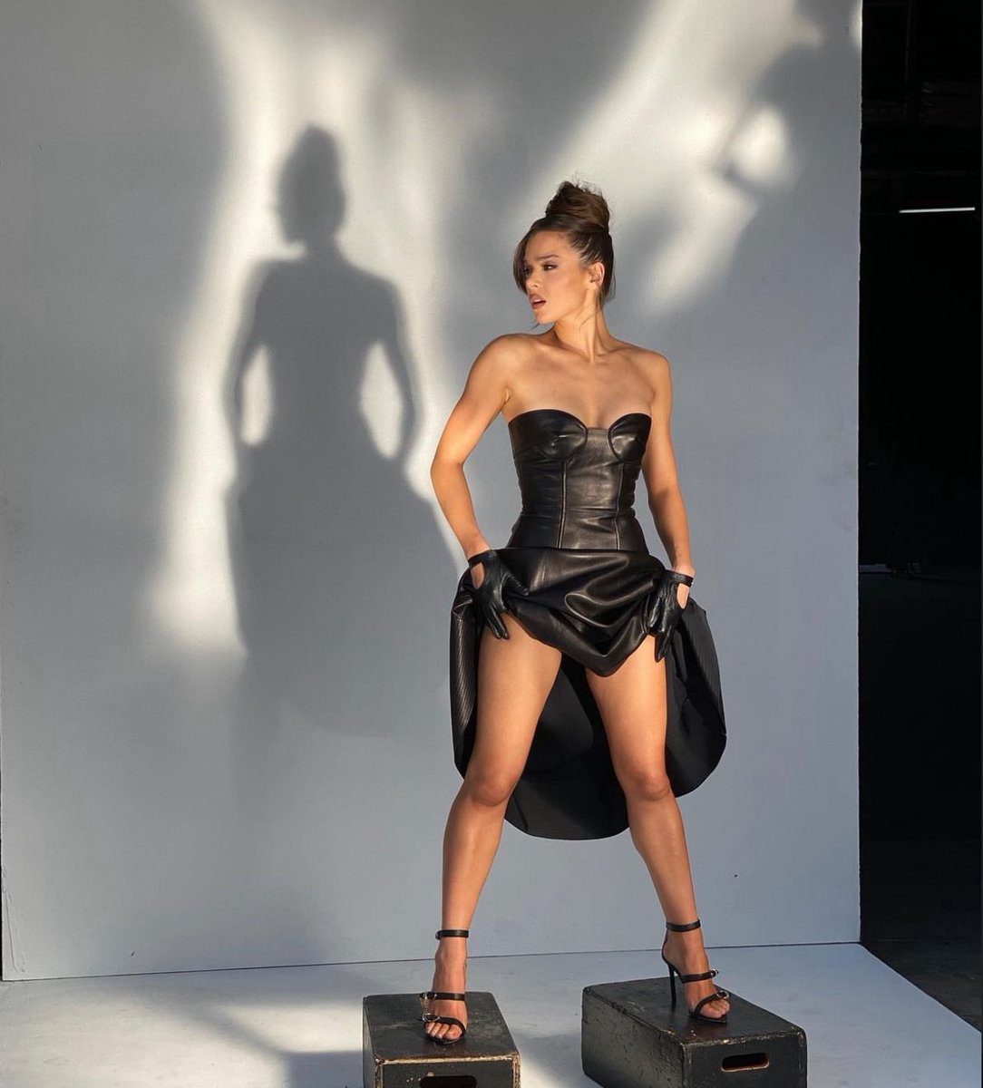 The the hottest woman, Hailee Steinfeld 🖤