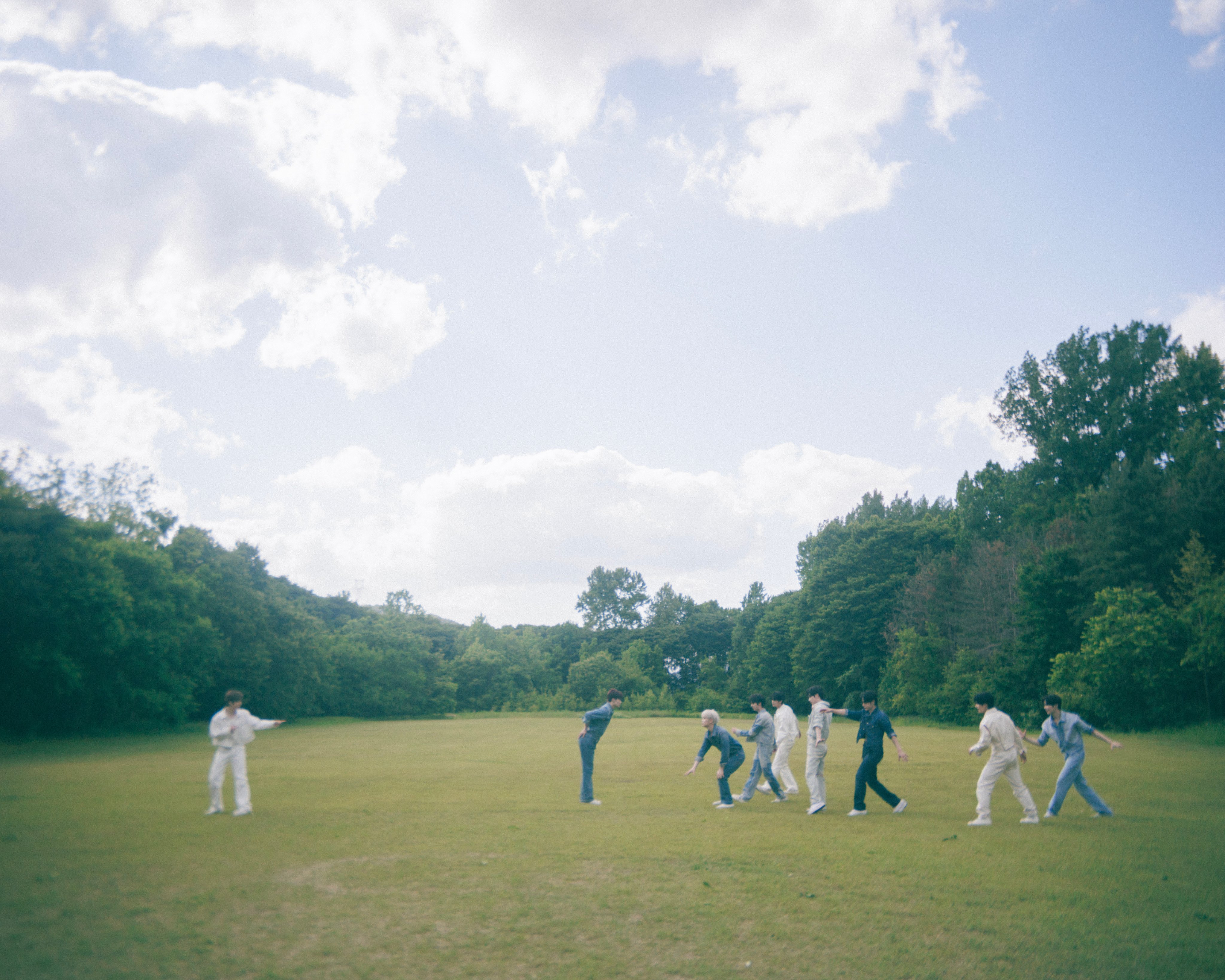요즘 계절감에 딱 맞는 느낌인 제베원 컨셉포토.jpg | 인스티즈