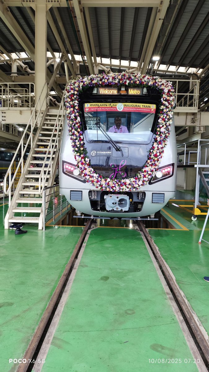 Mahaveer_VJ's tweet image. Finally most awaited the Yellow Metro line has been inaugurated by PM Modi 🙏 #BengaluruMetro