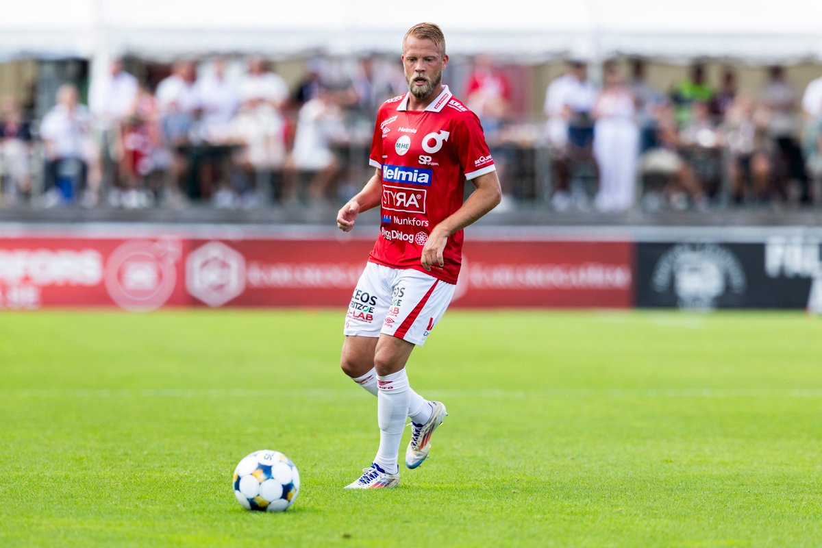 Här kan du fortlöpande följa hur det går för #degerforsif mot BK Häcken i söndagseftermiddagens allsvenska fotbollsmatch.
kt-kuriren.se/2025/01/31/fol…