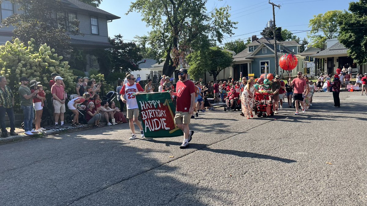 The parade was maybe the best part. And I got to meet Audie who is celebrating his first birthday! It was a fun story, last year his mom was overdue at the festival so this year she marched in the parade to celebrate him! Join me in wishing Audie a happy 1st birthday!