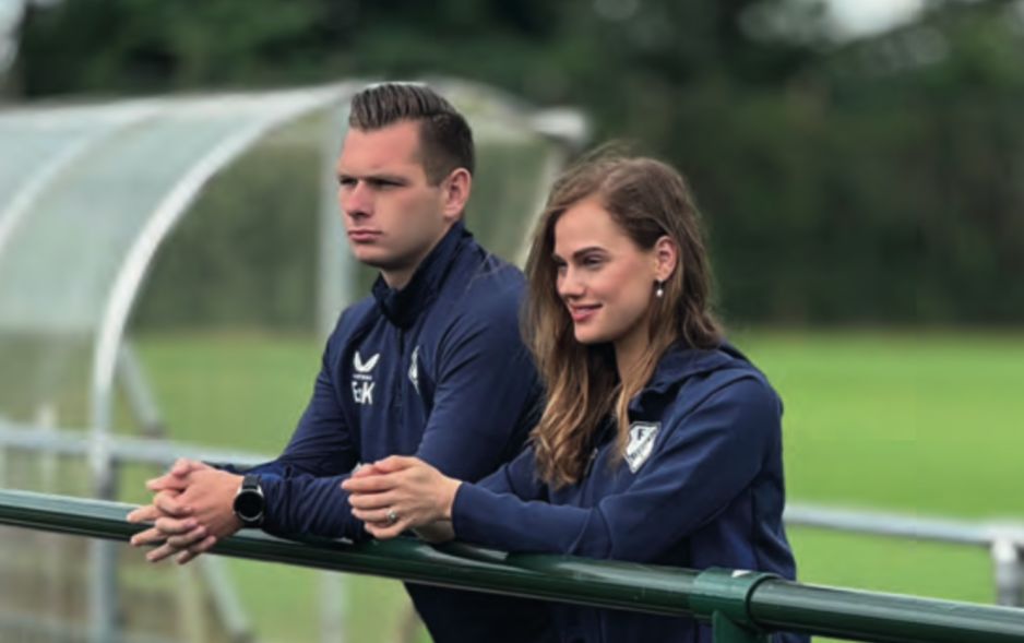 ⚽ FC Utrecht jeugd: ‘Over leeftijden heen’ durven kijken
▶️ Verwachtingen
👉 Koppelen

🔗 Zie de link in de bio!