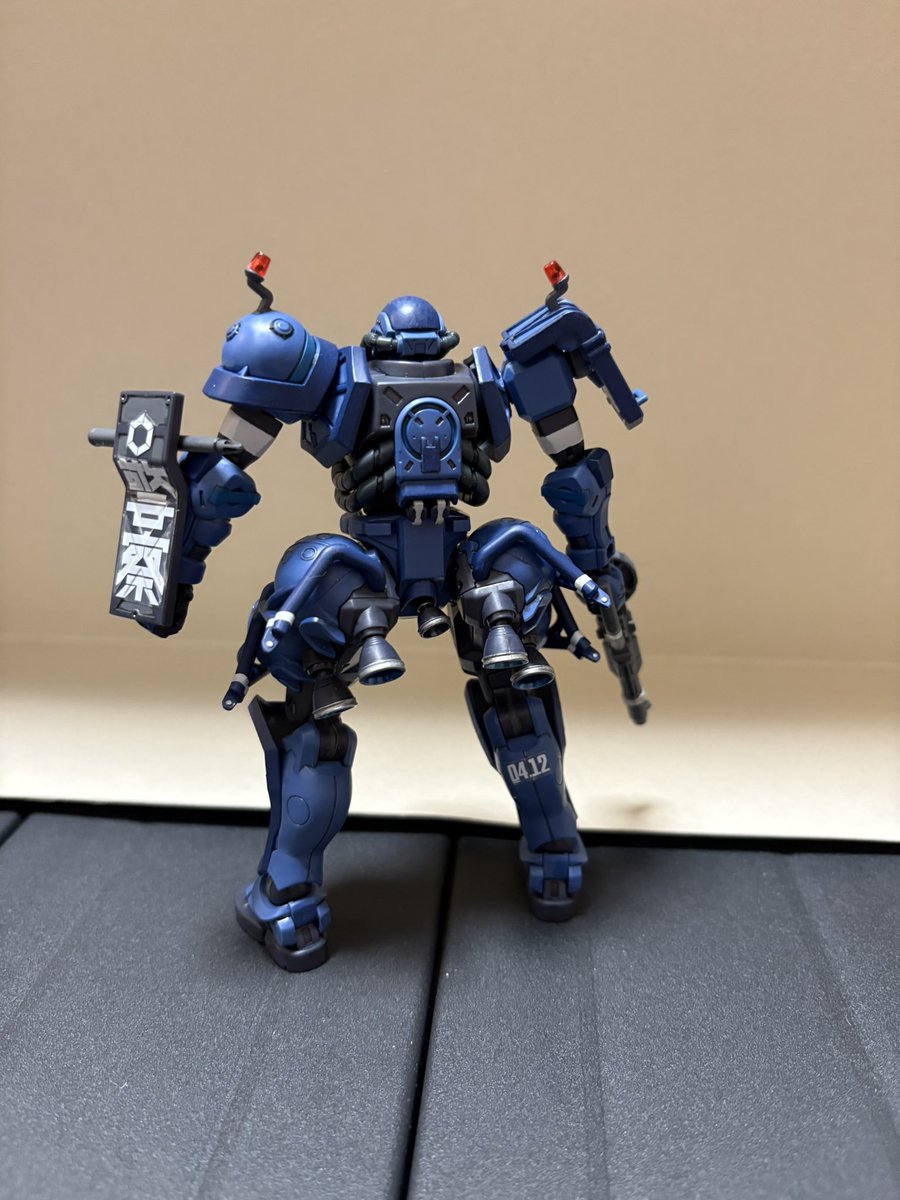 sleepingmicmac's tweet photo. 軍警ザク完成！！ https://t.co/0JHF94qQLO