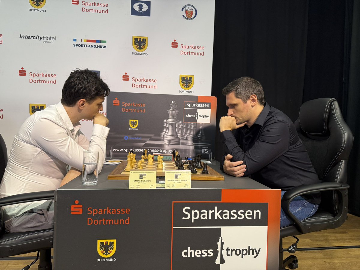 GM Dmitrij Kollars scores a convincing win on board 3!
The board 2 clash between GM Luis Engel and IM Dau Khuong Duy ends in a draw.
The tournament winner will now be decided in the tiebreaks!
#DortmundChess