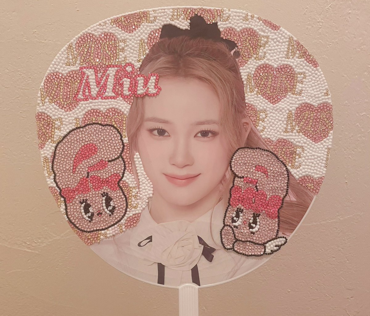 明日の参戦に向けてデコうちわ作った👼🏻💞 だいすきなMUSEロゴ背景にしたのお気に入り🙂‍↕️💖💫
 #ME_I  #櫻井美羽  #THIS_IS_ME_I