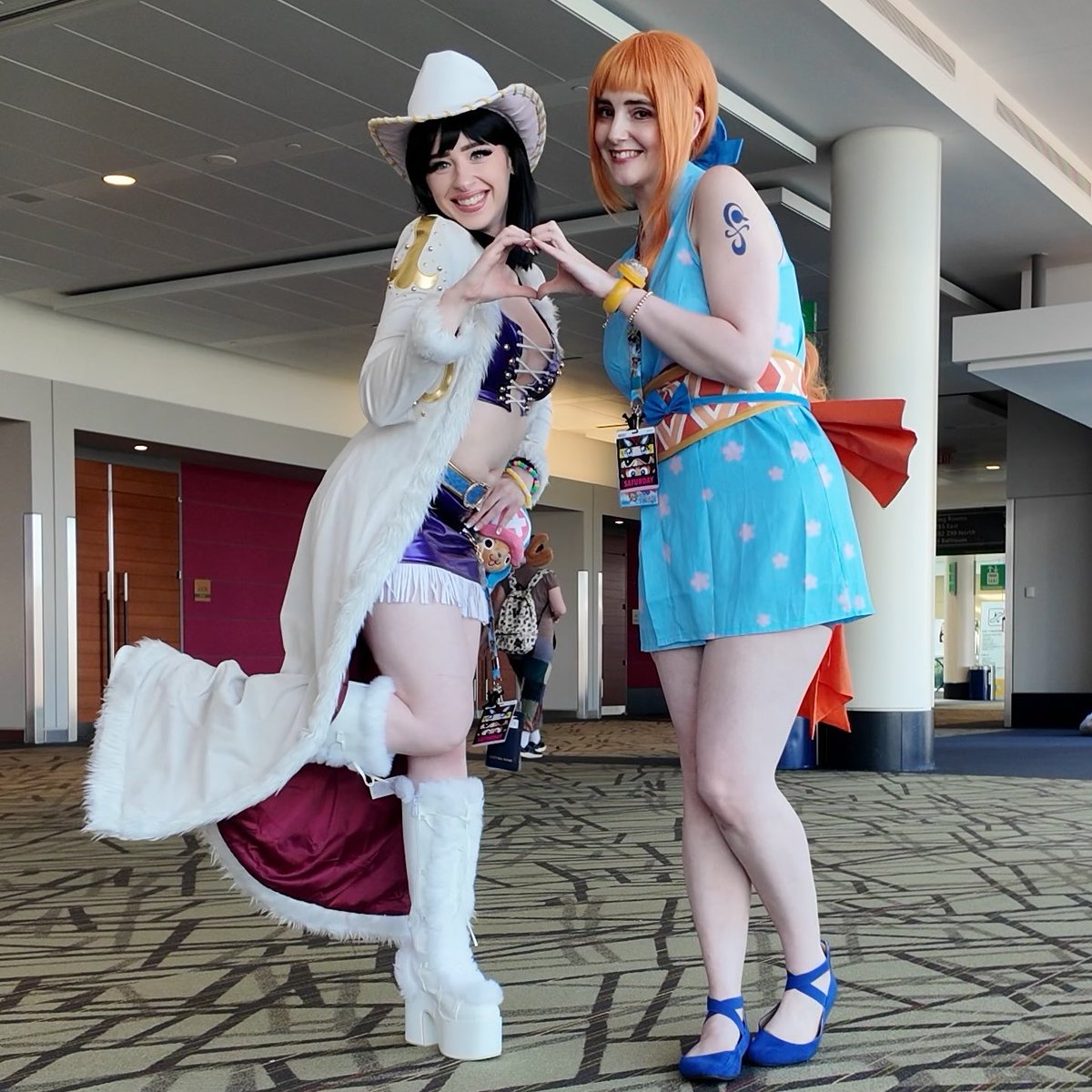 Cosmokittyy's tweet image. ~Had an absolute blast w/ @VintageBetty92 yesterday at @FANEXPOBoston ✨💜 the perfect duo for one piece day!
#FANEXPOBoston2025 #onepiece #onepiececosplay #FanExpoBoston #nicorobincosplay #namicosplay @onepiecenetflix @OnePieceAnime