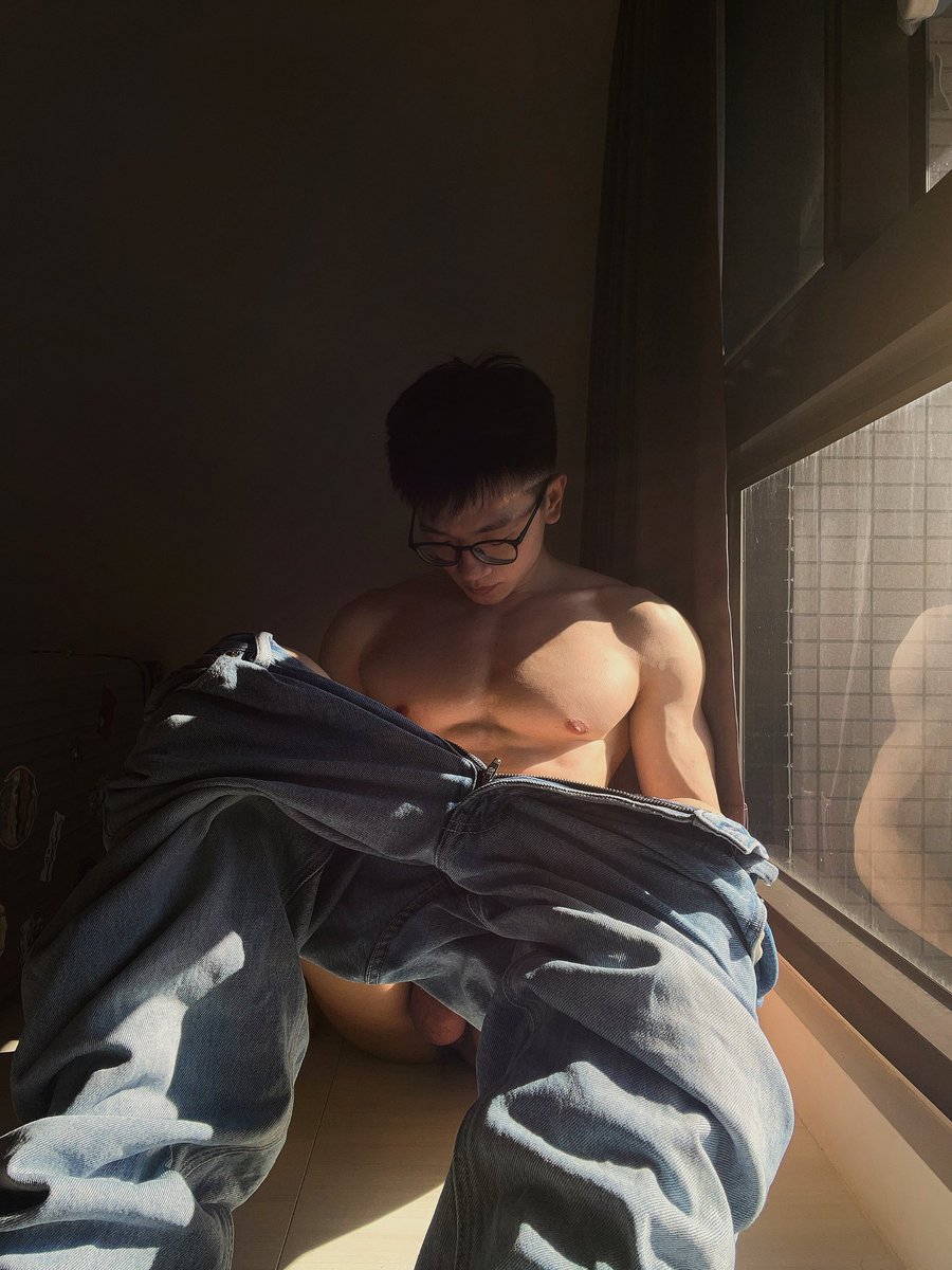 單純是覺得窗光很漂亮🪟