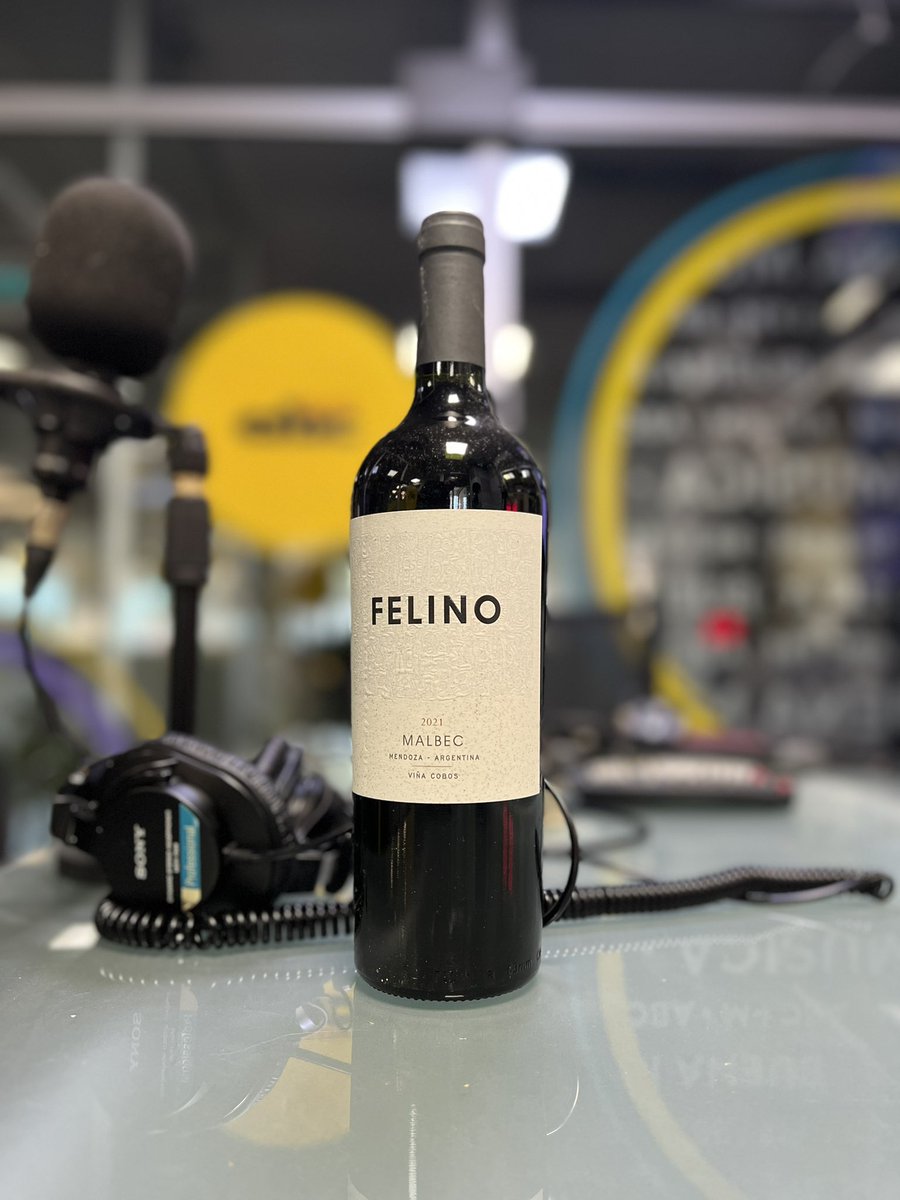 <a href="/sargusperez/">Sargus Pérez</a> y <a href="/CopaFeroz/">Alejandro Sciscioli</a> ya están al aire en @ABCFM985 haciendo un nuevo capítulo de CopaFeroz Radio! Y como siempre, ¡hay regalos! Hoy obsequiamos este riquísimo Felino Malbec. ¡Etiqueten a un amigo, aclaren su nombre real y dejen sus 3 últimos para participar!
¡Salud!