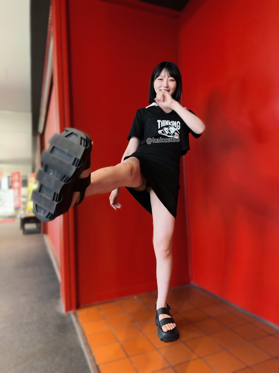 よーく見なくても見えるからすぐ消すね笑