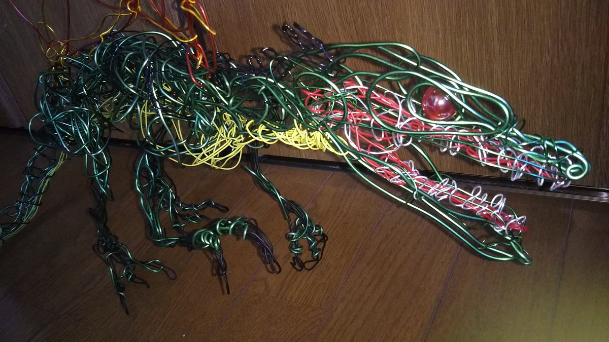 whitecolorcrow's tweet image. 開催頂きありがとうございます‼️
針金アートやってます！
色んなの作ってますが今回は恐竜メインです！🦖
#wireart #針金アート
#三成殿のリポスト祭り
