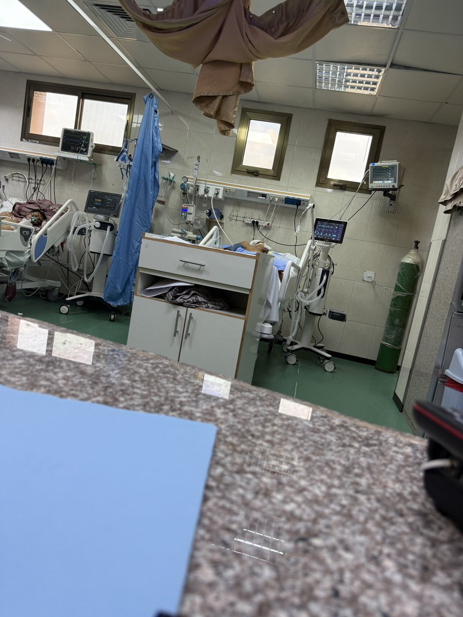 If you’re scrolling, PLEASE leave a dot.

chuffed.org/project/133156…