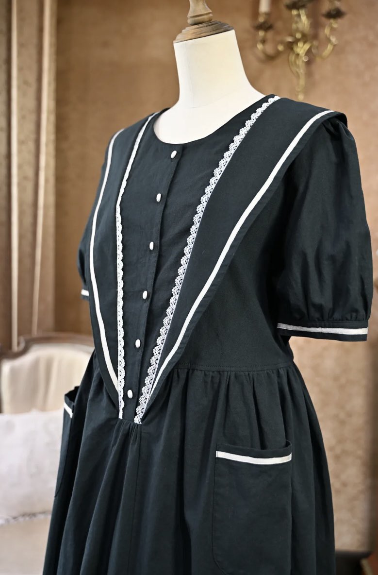 新作《クラシックセーラードレス》
オンラインショップにup致しました。
seraphim.shop-pro.jp/?mode=cate&cbi…