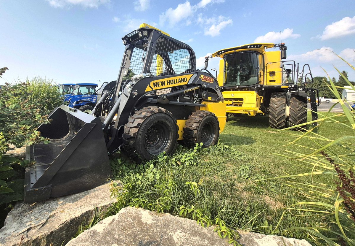 New Holland Dealers Of Ont (@nhdlrsontario) on Twitter photo When posing for a photo β¦
You always put the littler ones out front.
Your local #NewHolland dealership has the equipment solutions you need β¦ and the equipment offers you deserve.
<a href="/CNHIndustrial/">CNH</a> <a href="/NewhollandCE/">New Holland CE</a> <a href="/NHAgriculture/">New Holland North America</a> #NewHollandDealers #OntAg When posing for a photo β¦
You always put the littler ones out front.
Your local #NewHolland dealership has the equipment solutions you need β¦ and the equipment offers you deserve.
<a href="/CNHIndustrial/">CNH</a> <a href="/NewhollandCE/">New Holland CE</a> <a href="/NHAgriculture/">New Holland North America</a> #NewHollandDealers #OntAg