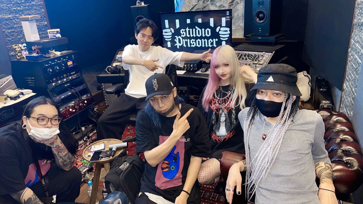 昨日、次作のレコーディング工程が全て終了しました。
またまたとんでもない作品が産まれようとしています。
2025年秋。乞うご期待ください。