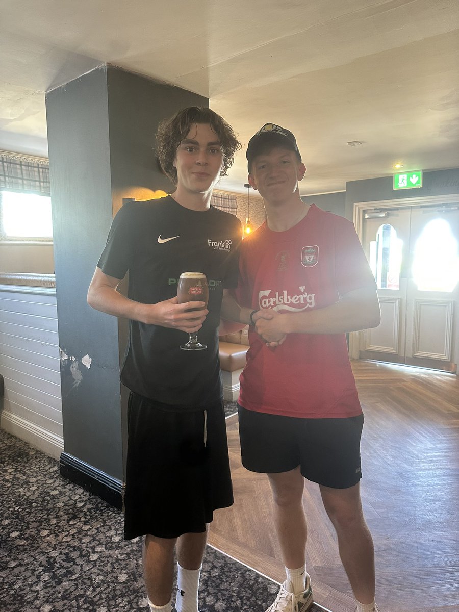 MAN OF THE MATCH 🏆

Wozza put in a fine display, linking up play from defence to attack superbly throughout the match, capping his performance with a superb volleyed goal and a well earned MOTM award!

#UTR
