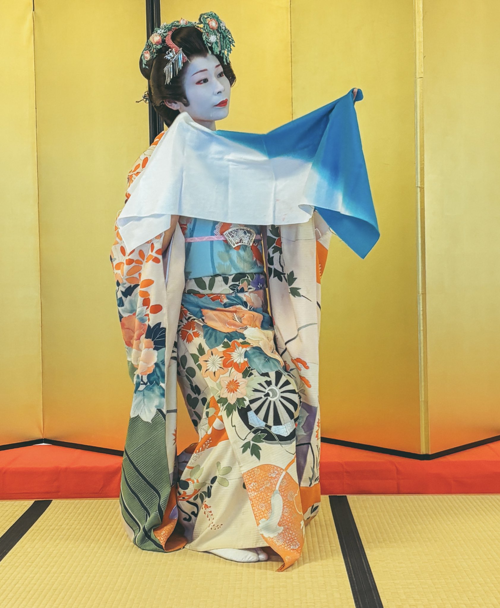 ブローチ◇象牙調 /大振り / バラ◇アイボリー 大正ロマン 帯留 根付