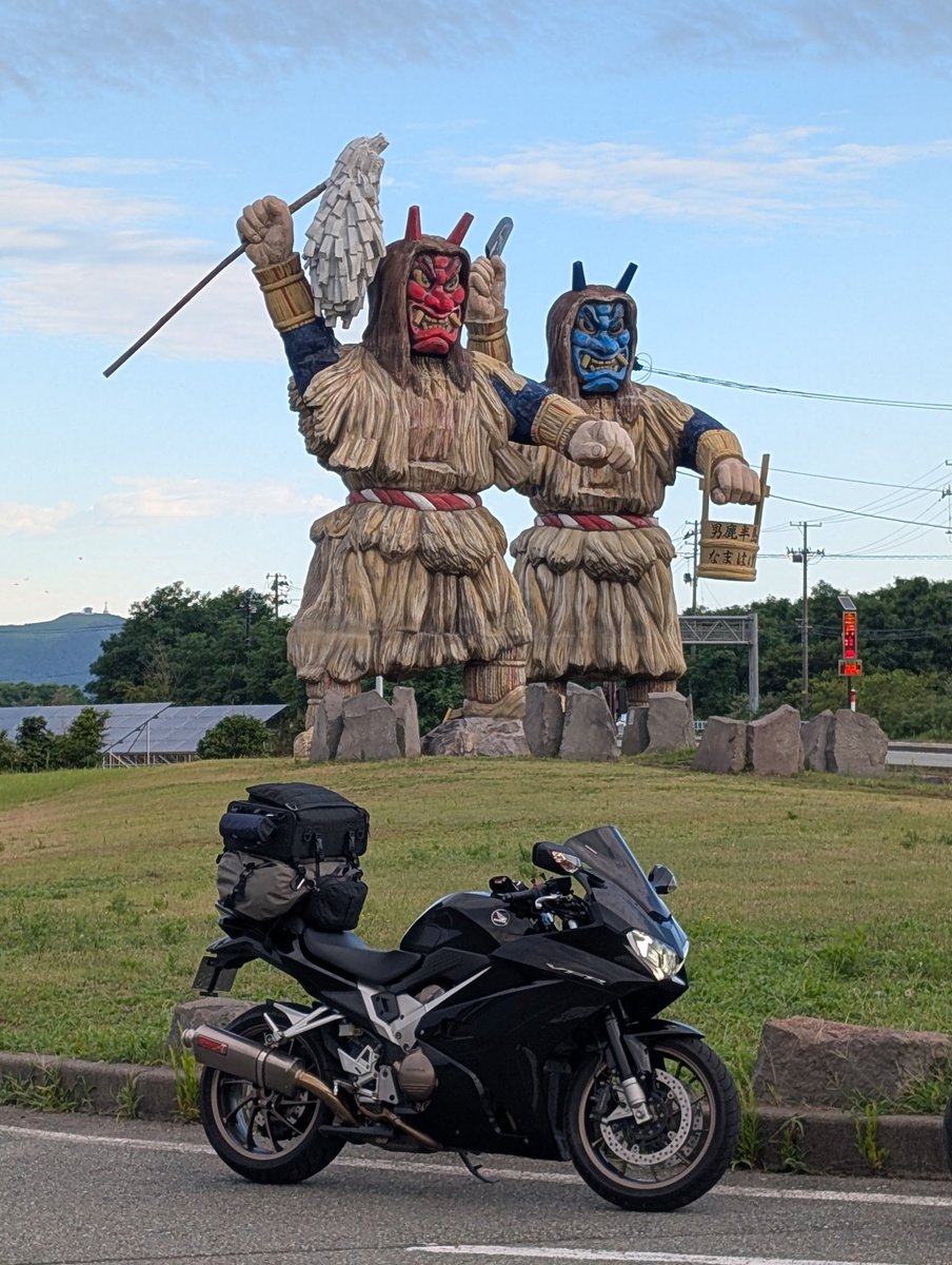 KmXel's tweet photo. ツーリング先でバッテリー怪しくなって急遽交換　肝が冷えましたね〜 https://t.co/GaR2UaZ8cB