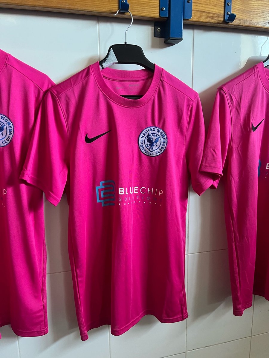 Rocking the pink shirts today! 🩷

#Preseason #FlyTogether