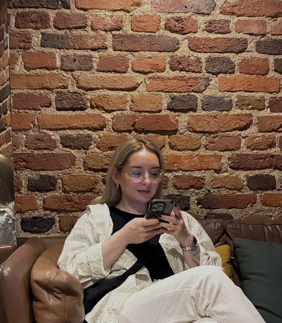 Королева под дэдлайном tweet media