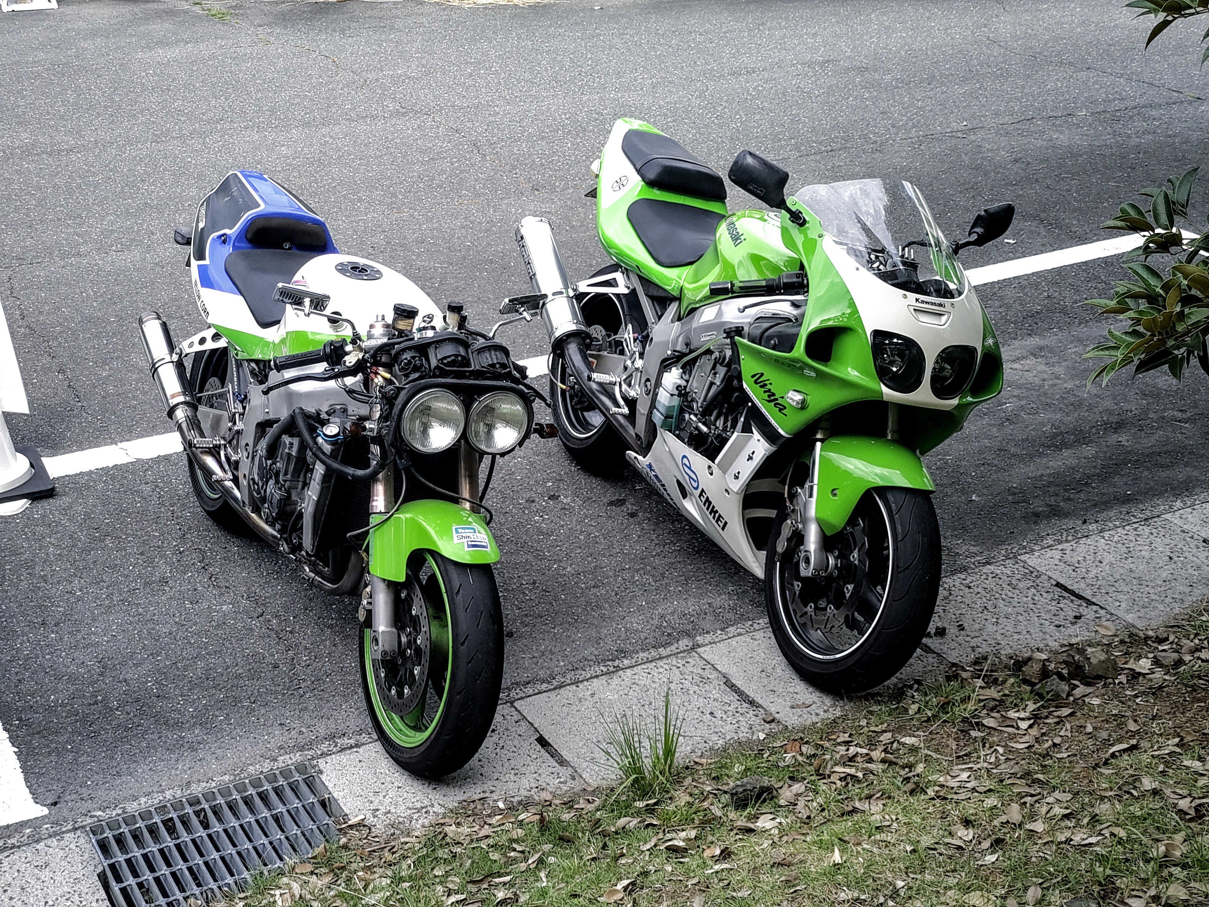 toi7です。 カワサキ（KAWASAKI）Ninja ZX-7Rのカタログ情報 | 沖縄のバイク