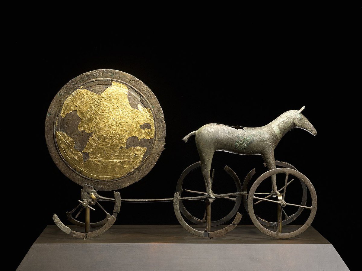 I love this idea, not only because of the incredibly cool scythians aesthetics, but also because in that period white horses might have been connected to the solar cult, and it gives Dany's horse cool symbology. (helios with chariot if the sun, and Trundholm sun chariot)