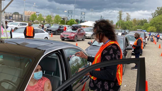 I still can’t believe people went to drive thrus to be injected by complete strangers. 🤦🏾‍♂️