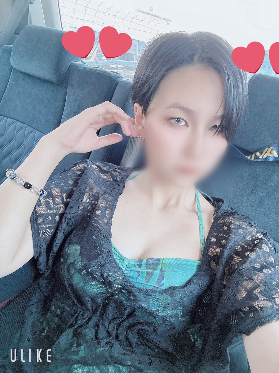 みんなの水着姿可愛い、
私も行きたかったよォ、😭

去年海行った時の水着で私の気持ち供養