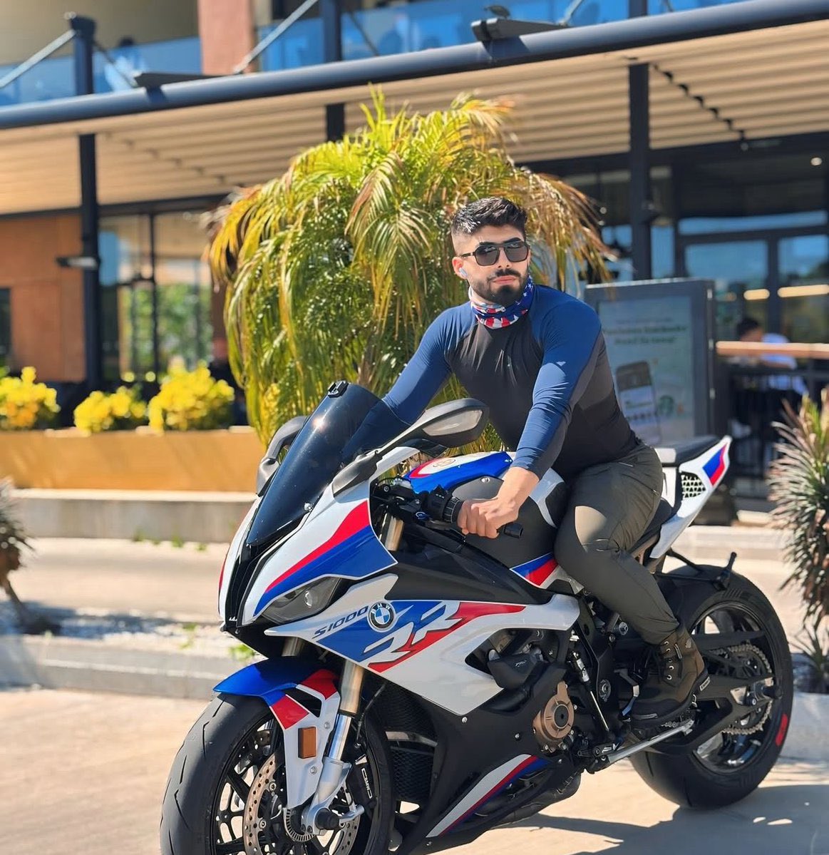 darkwebhaber's tweet photo. Motosikletiyle çektiği videolarla tanınan Deniz Servan Narin, trafik kazasında hayatını kaybetti. https://t.co/nb3KF4lN7B