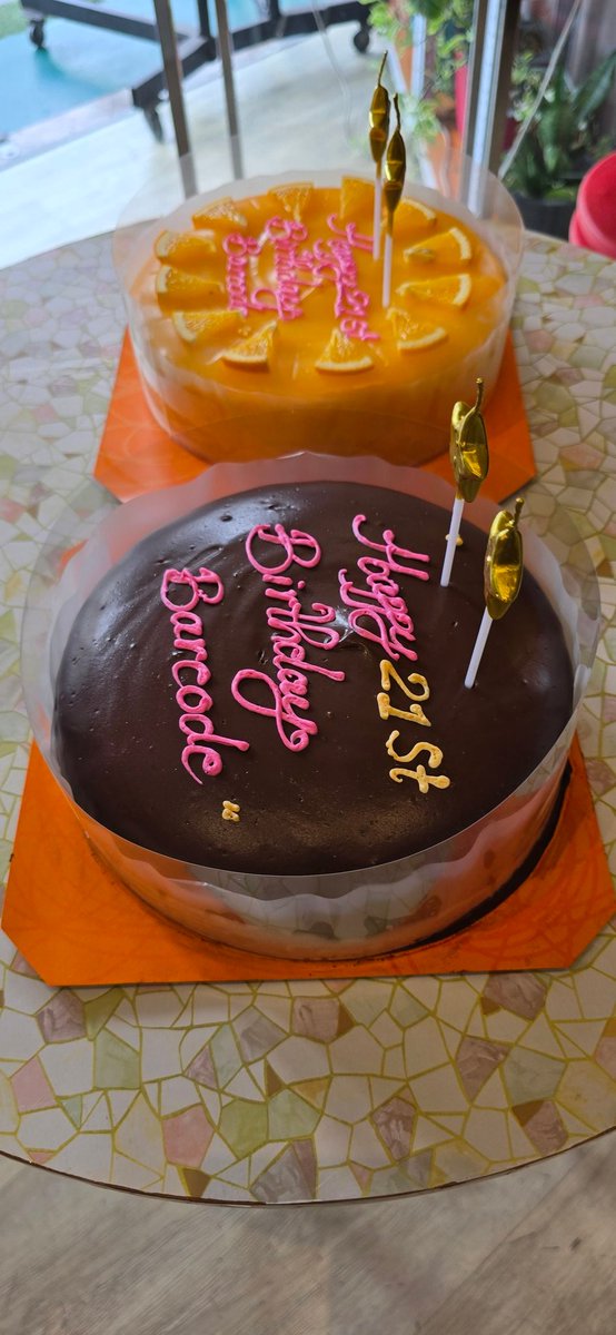 <a href="/BarcodeTin/">Tinnasit</a> กินเค้กเผื่อแล้วคร้าบบบ🎂😁
#HouseOfCiarBarcode21st
#barcodetin
<a href="/BarcodeTin/">Tinnasit</a>