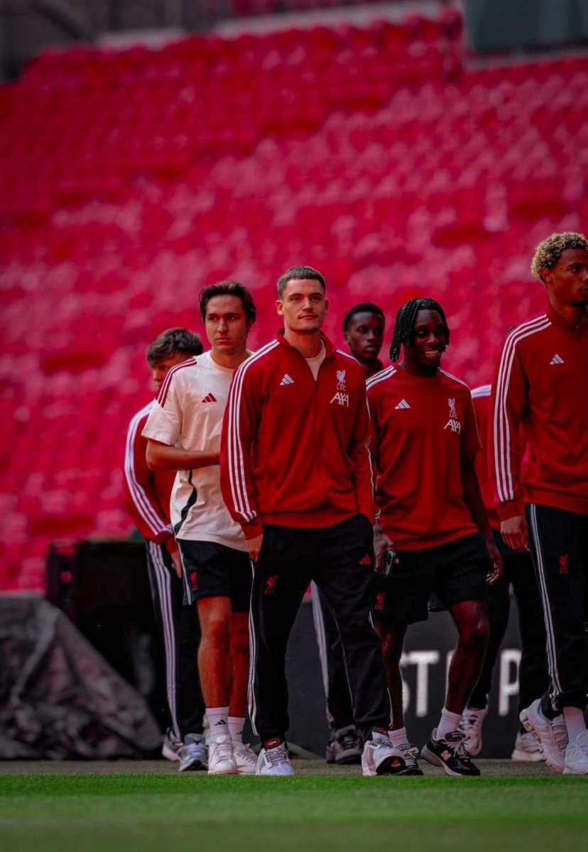LFCPhotos27's tweet photo. The Boys At Wembley Before The Final๐ด๐ฅ
#Liverpool
#LiverpoolFC
#LFC
#YNWA
#YNWA๐ด
#LFCFamily
#LFCFans
#LiverpoolFans
#LiverpoolFamily
#KopArmy
#LFCForLife
#Reds
#TheReds
#WeAreLiverpool
#ForeverReds
#RedMen
#LFCForever
#LFCSpirit
#LFCGoals
#LFCMatchday
#LFCCommunity https://t.co/zXzcXQQGkn